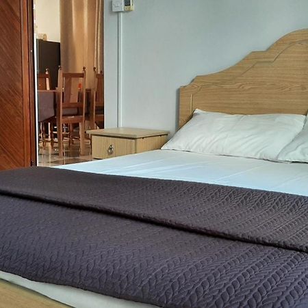 Ground Floor Lovely Two Bedrooms Apartment Flic en Flac ภายนอก รูปภาพ